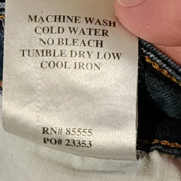 Studio Blue Womens Sz 32 Mid Rise Dark Wash Tapered Leg  Frayed Hem - Picture 7 of 11